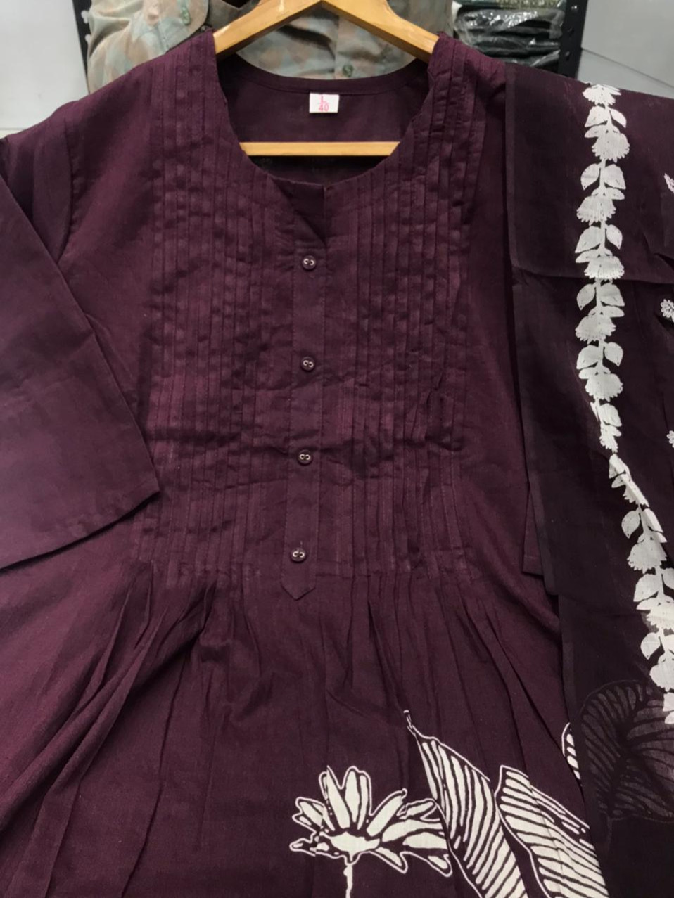 Mehrun Color Pure MulMul Cotton Kurti Self Print With Pant & Printed Dupatta