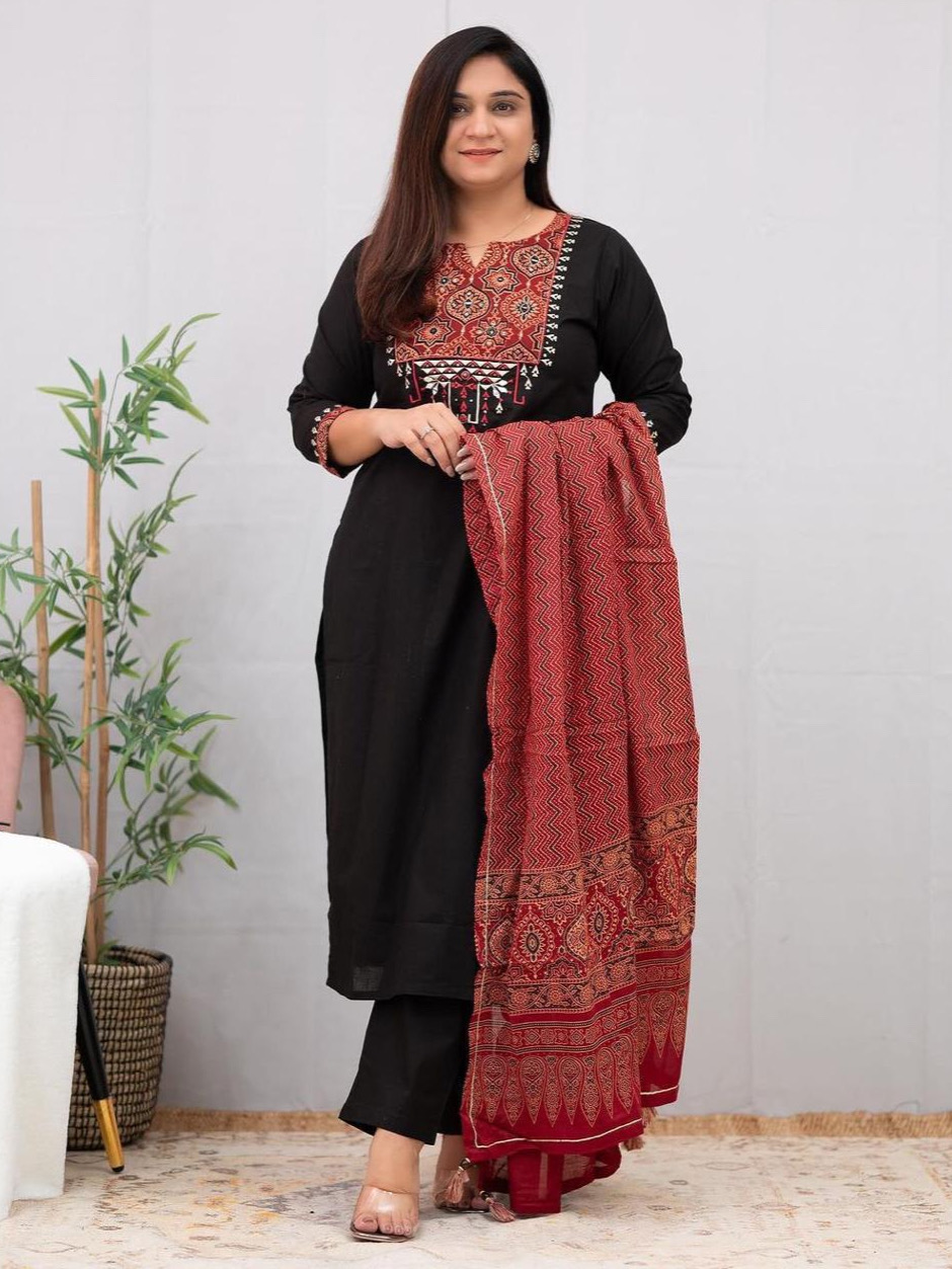 Black Color Heavy Rayon Handblock Print Tabla Kurta With Plazo & Cotton Dupatta